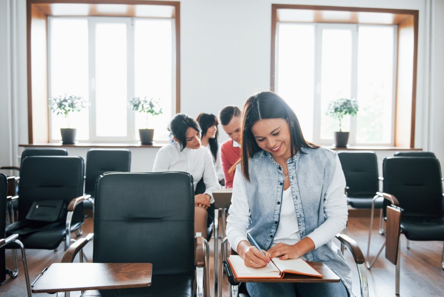 kuliah kelas karyawan